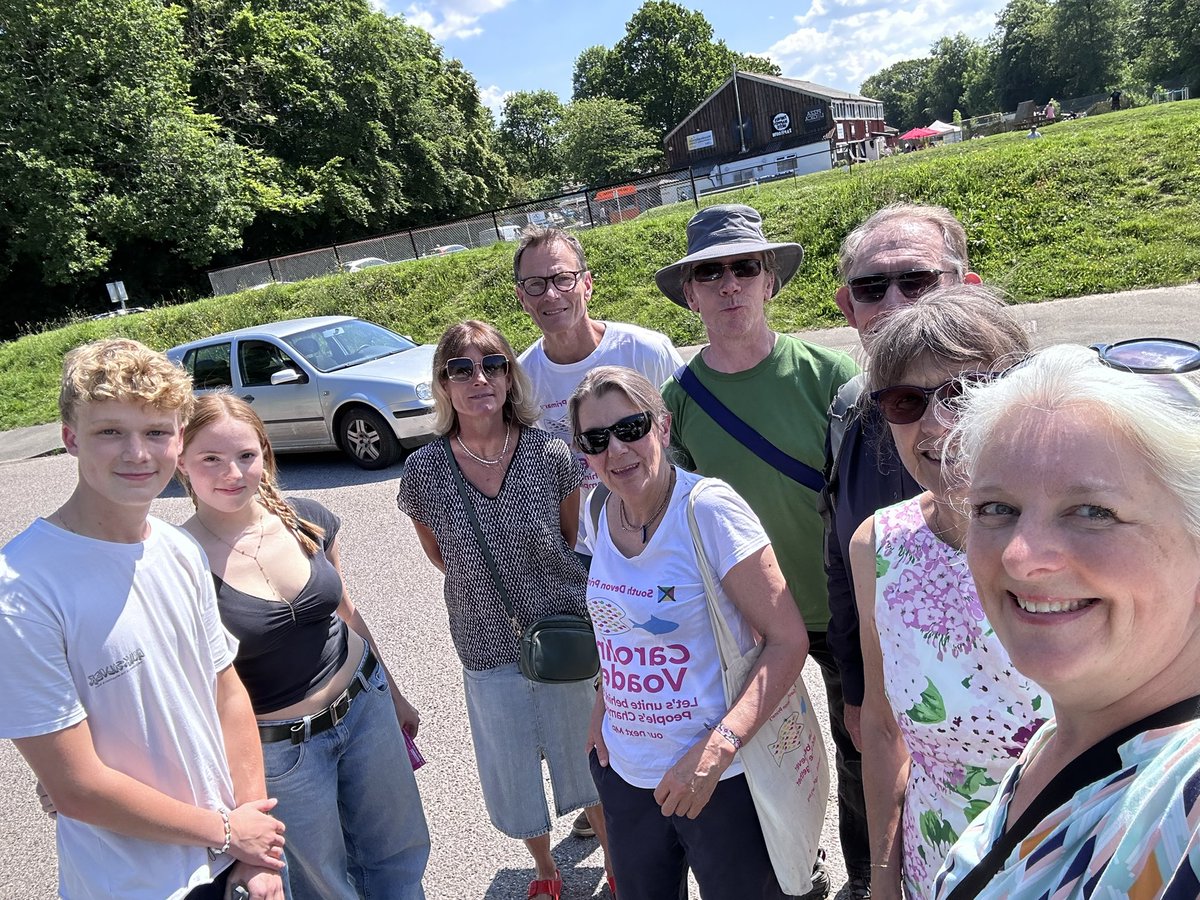 CarolineVoaden's tweet image. Out on the doors in bright sunshine today. Getting an amazing reception - particularly from Labour and Green voters who really want to see a change here. Great to have some new young volunteers getting involved too! Join us - it’s fun and we’re going to make history!

#VoteVoaden