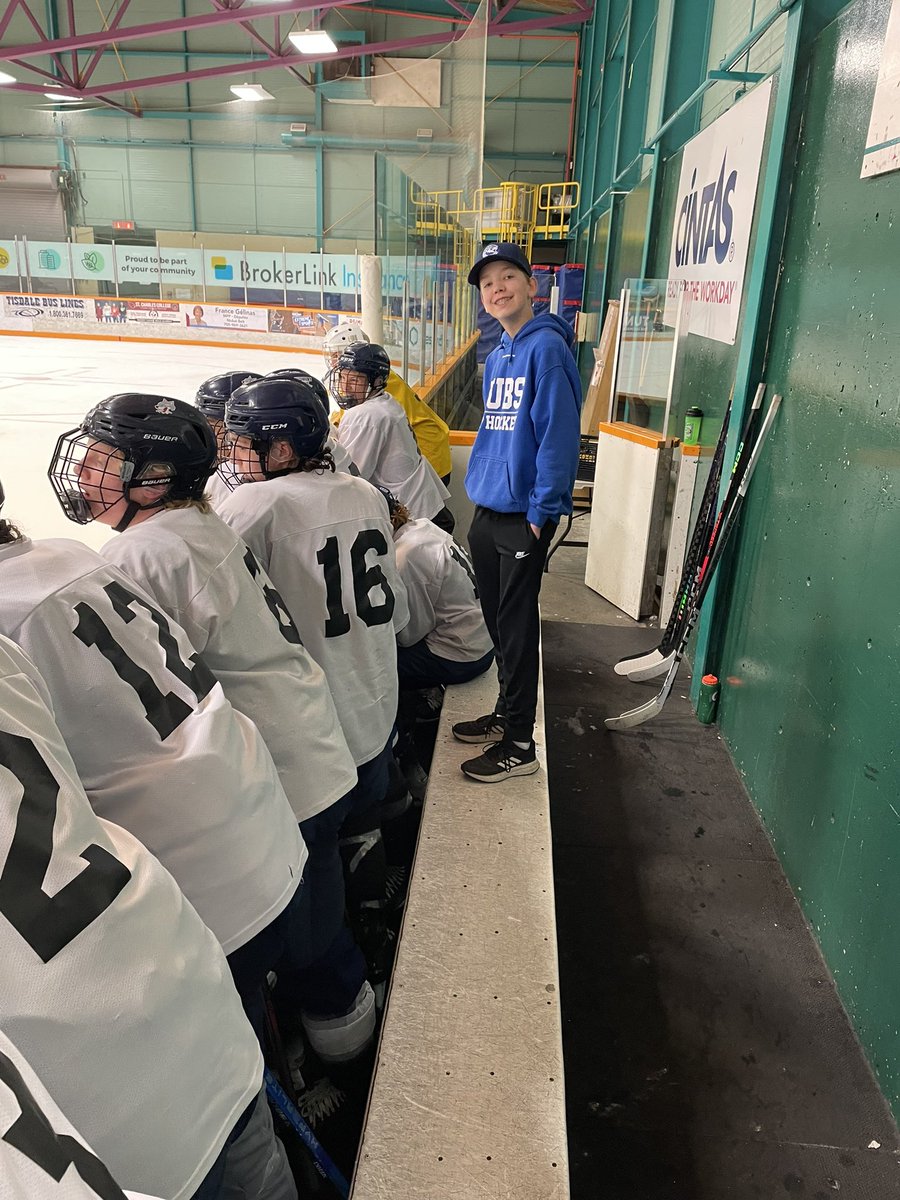 scottmac131's tweet photo. Had a really good time coaching with this guy today. There were a lot of good young prospects at the @CubsNOJHL camp this weekend. It was nice that team White won 2 out of the 3 games. https://t.co/yZVgVVQh8w