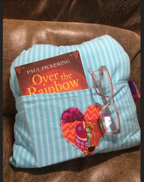 Great reading cushion for a summer day! zebramingo.etsy.com/listing/169750… #HandmadeHour #bookspotlight #koala #SMILEtt23