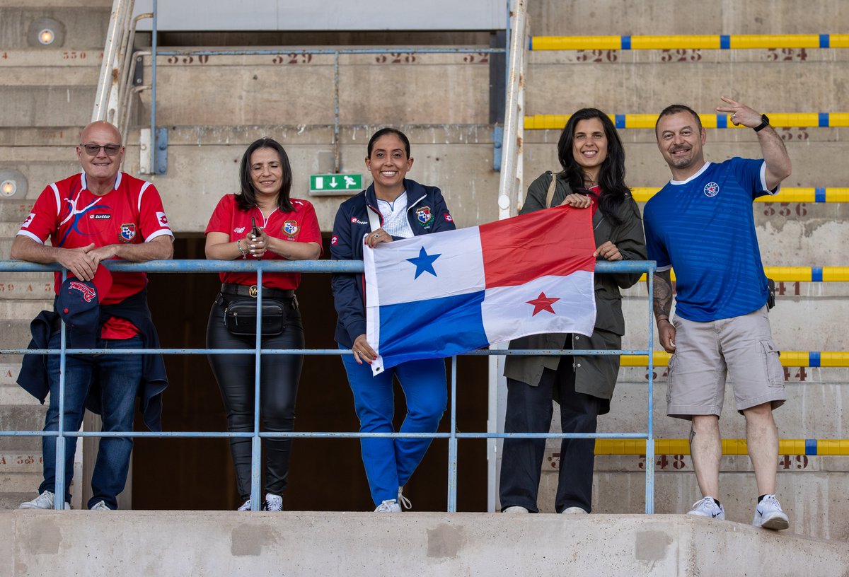 SudLadiesCup's tweet photo. #FRAPAN 🇫🇷🇵🇦 | Les supporters sont aussi présents 💪
📸@SportsPhotoProj
#SLC2024 https://t.co/fbJrfFNTEF