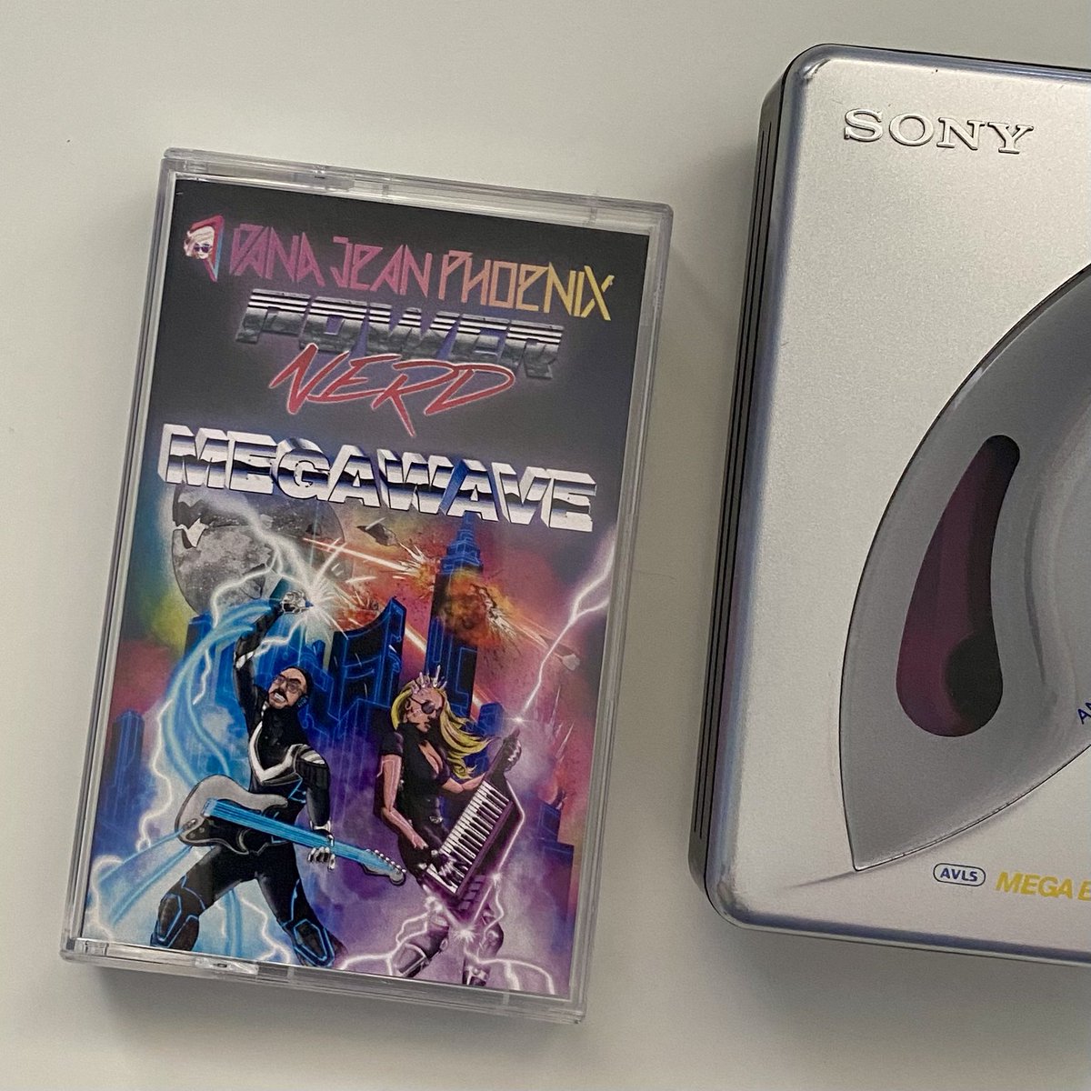 Things of Neon tweet media