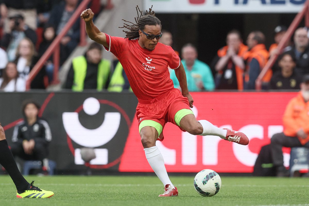 ilbianconerocom's tweet image. #DelPiero 🆚 #Davids 

📍 #CircusCup