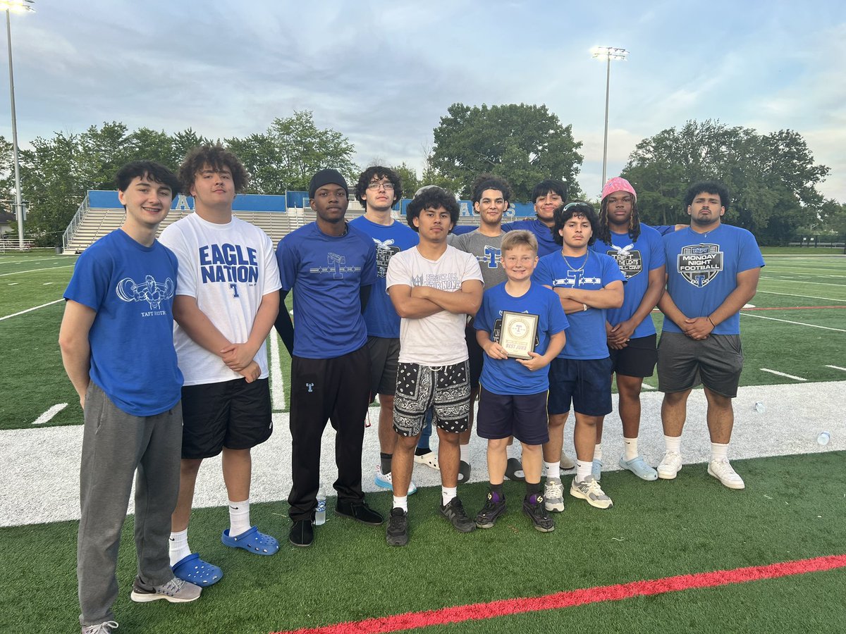 TaftFootballChi's tweet photo. Congrats to our award winners for Fastest, Best Catch, Best Juke, Best TD celebration! https://t.co/Qv2top4TaL