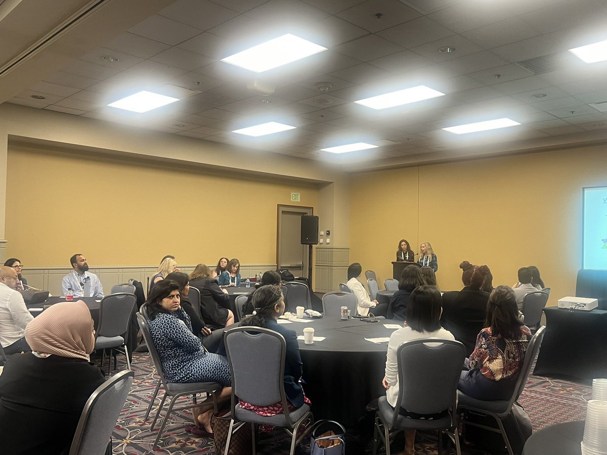 wisit661's tweet photo. 👏🏻Great collaborative group  @AST_LDCOP led by @KristaLentine at @ATCMeeting meeting with a full room and excellent engagement ! Happy and wonderful team 🙂 #ATC2024Philly #Nephrology #ATC2024 https://t.co/WlIdCdefyk