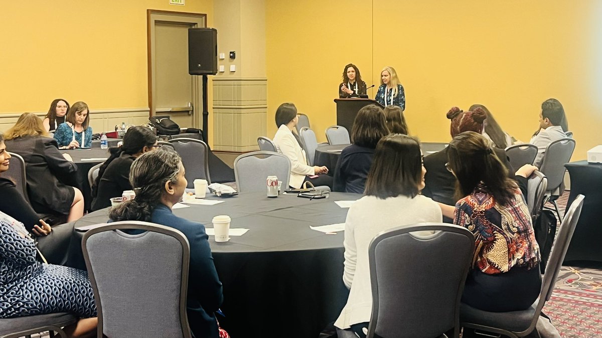 wisit661's tweet photo. 👏🏻Great collaborative group  @AST_LDCOP led by @KristaLentine at @ATCMeeting meeting with a full room and excellent engagement ! Happy and wonderful team 🙂 #ATC2024Philly #Nephrology #ATC2024 https://t.co/WlIdCdefyk