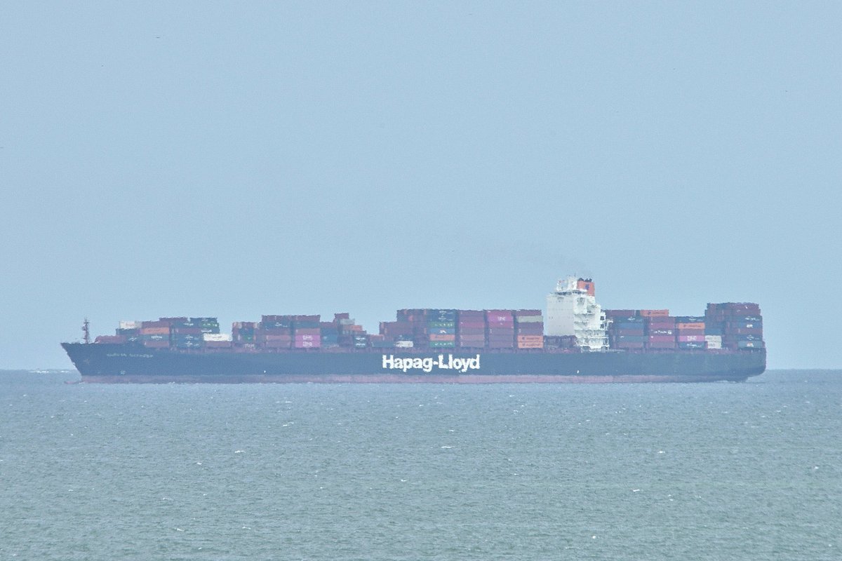 johnmorgan726's tweet photo. The NAGOYA EXPRESS, IMO:9450428 en route to Norfolk International Terminal (NIT) Virginia, flying the flag of Liberia π±π·. #HapagLloyd #ShipsInPics #ContainerShip #NagoyaExpress https://t.co/UhbQGWw3Jo