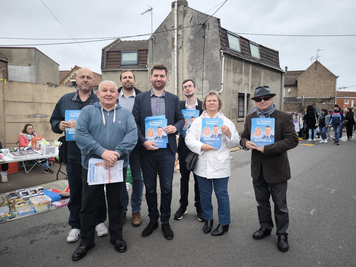 ArnauddeRigne's tweet photo. Le RN de la #circo6211 omniprésent pour ce dernier week-end de campagne à #Carvin, #MontignyEnGohelle, #CourcellesLèsLens, #Rouvroy et #NoyellesGodault !
Merci à nos élus, à nos militants et au @RNJ_62 !
#VivementLe9Juin pour la victoire éclatante de @J_Bardella 🇨🇵 https://t.co/Qv3Ecor46Y