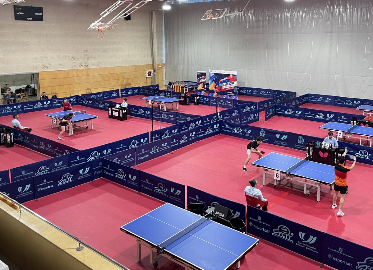 cttbascara's tweet photo. En joc les finals individuals. Últims 2 partits abans de l’entrega de trofeus. 🏓🏆🏆 https://t.co/ll8bLqw9nl