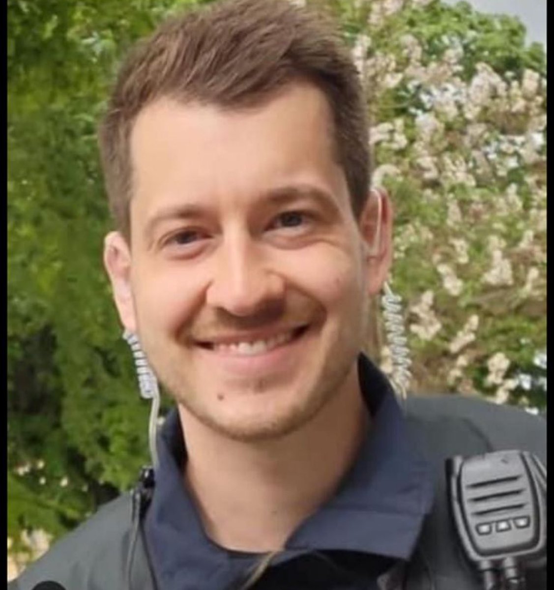 Sen oku, meslek sahibi ol, dünyanın öbür ucundan kaçak gelen bir oevladı tarafından bıçaklanıp öl!
İnanılmaz üzgünüm 🙏

#Mannheim Polizei Ausländer