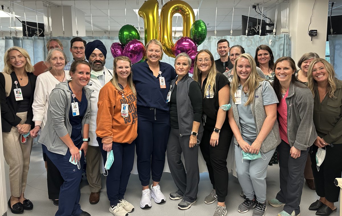 HCAhealthcare's tweet photo. Makayla Claussen, RN at HCA Healthcare's @TriStarHealth, compassionately cares for #stemcelltransplant patients, drawing from her own journey with non-Hodgkin’s lymphoma. This #CancerSurvivorsDay, learn more about Makayla's story: https://t.co/Dh44XabhSJ https://t.co/ZHSmlakd9U