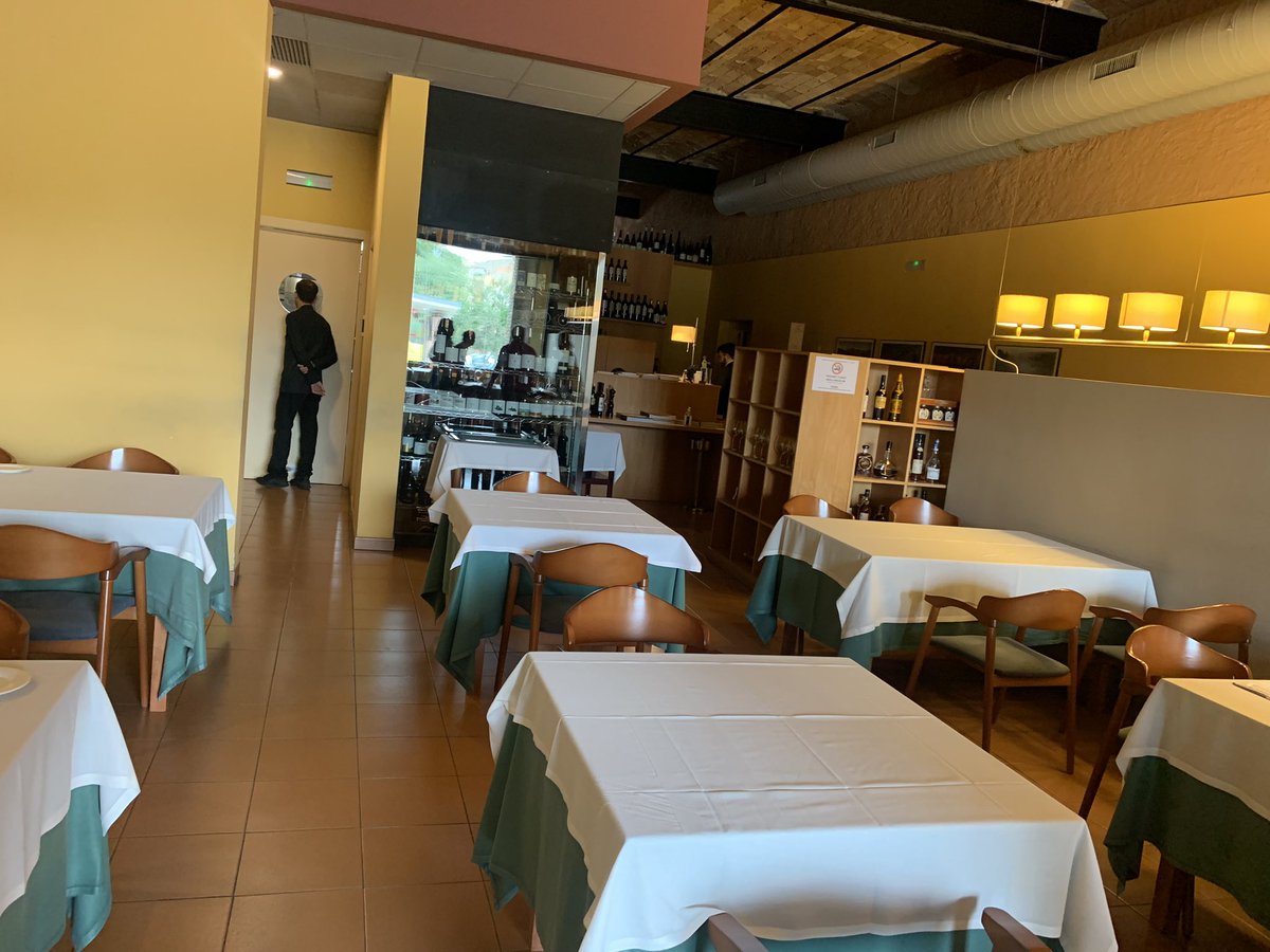 Como bien me recomendó <a href="/UrkoBR/">Urko</a> , en El Celler de L’ Aspic se come y se bebe muy bien.