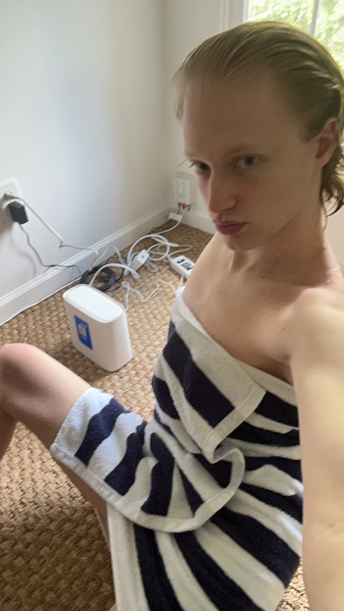 blondemigraine's tweet photo. otp w at&t
#fixmywifi https://t.co/w7LY97h2Eo