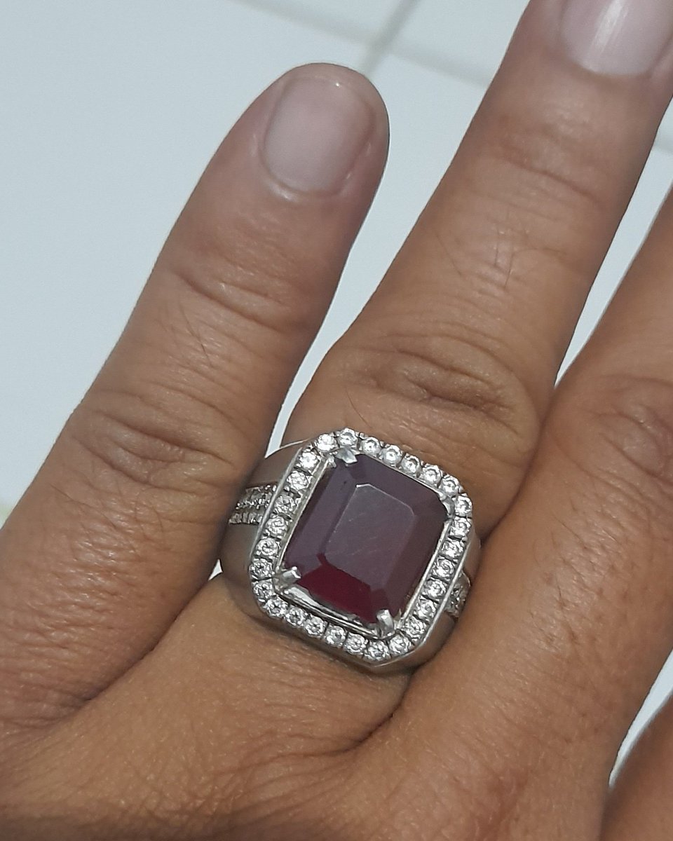 girisulistyo's tweet photo. For sale Ruby Red Diamond https://t.co/NE0i8HGh7T