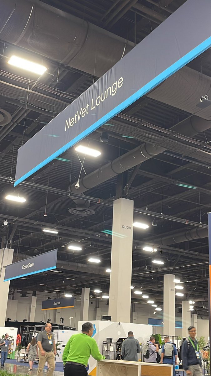 networkgeekgirl's tweet photo. Found my study spot! #netvet @CiscoLive #CiscoInsiderChampion https://t.co/BPKdpUN4KI