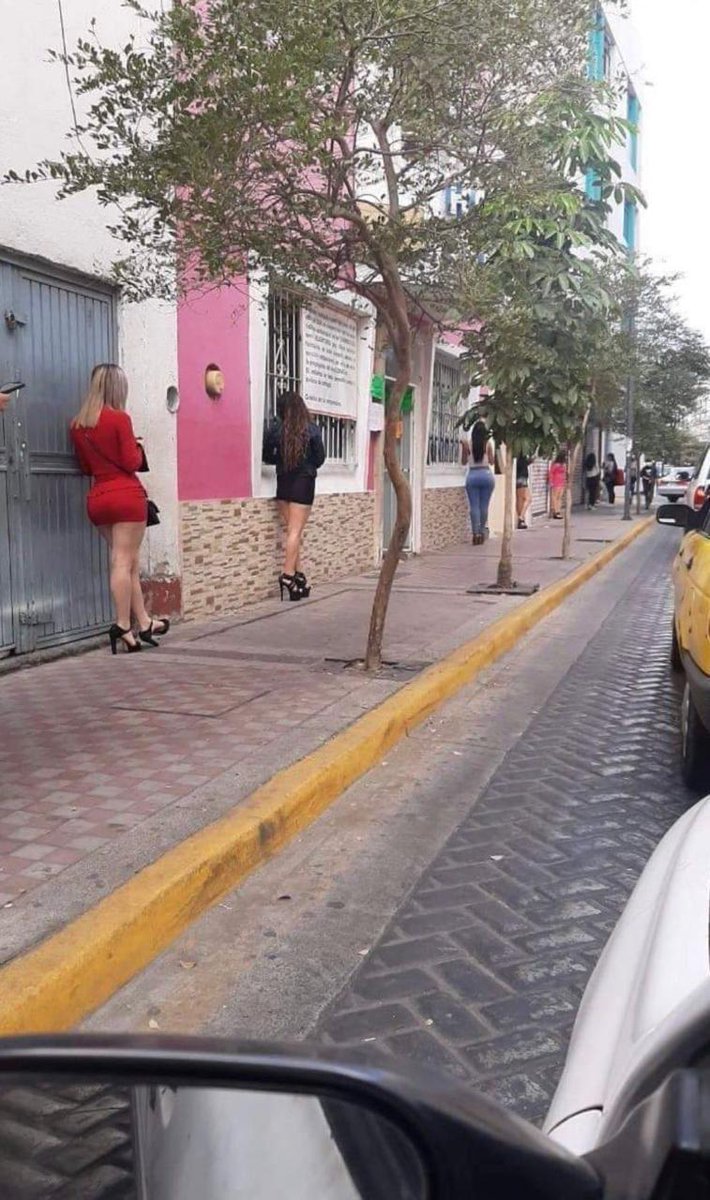 elber_ghon's tweet photo. Va muy lenta la fila en mi casilla... https://t.co/2MPIvIHX0z
