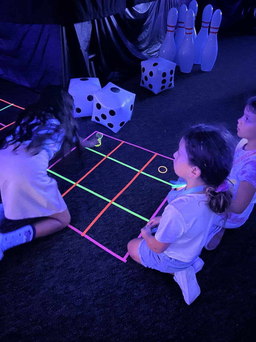 Ms. Hallman tweet media