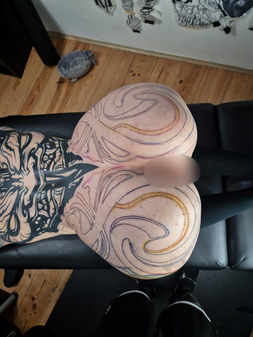 First Session done by @HubyTattooz 🖤 #bumtattoo #blackworktattoo https://t.co/hDMWFY6eU0<a class="tags" target="_blank" title="On Twitter" href="/?out=eyJ0eXAiOiJKV1QiLCJhbGciOiJIUzUxMiJ9.eyJpYXQiOjE3MjM1NjY1MzAsImlzcyI6InR3cG9ybnN0YXJzLmNvbSIsIm5iZiI6MTcyMzU2NjUzMCwiZXhwIjoxNzU1MTAyNTMwLCJyZWRpcmVjdF91cmwiOiJodHRwczovL3R3aXR0ZXIuY29tL0h1YnlUYXR0b296In0.w4--3KKam0dJSKLeXw2OLnkB22f-UGCpK6Tmh0h6C-SQqkFekpL2w7No2A70Mv-iC_6_aIAwcZryZzT0jJvo0Q">@HubyTattooz</a><a href="/tag/bumtattoo"class="tags">#bumtattoo</a><a href="/tag/blackworktattoo"class="tags"><span>#blackworktattoo</span></a>