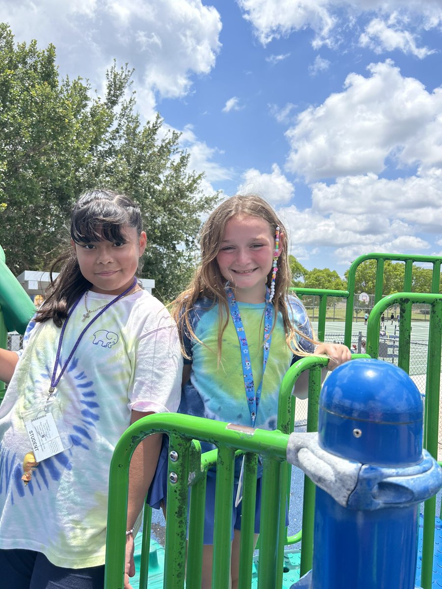 Ms. Hallman tweet media