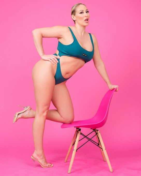 Excuse me... it's already June, and I hear you haven't even watched my last @Brazzers scene. Keep up<a href="/tag/milfvr"class="tags"><span>#milfvr</span></a>