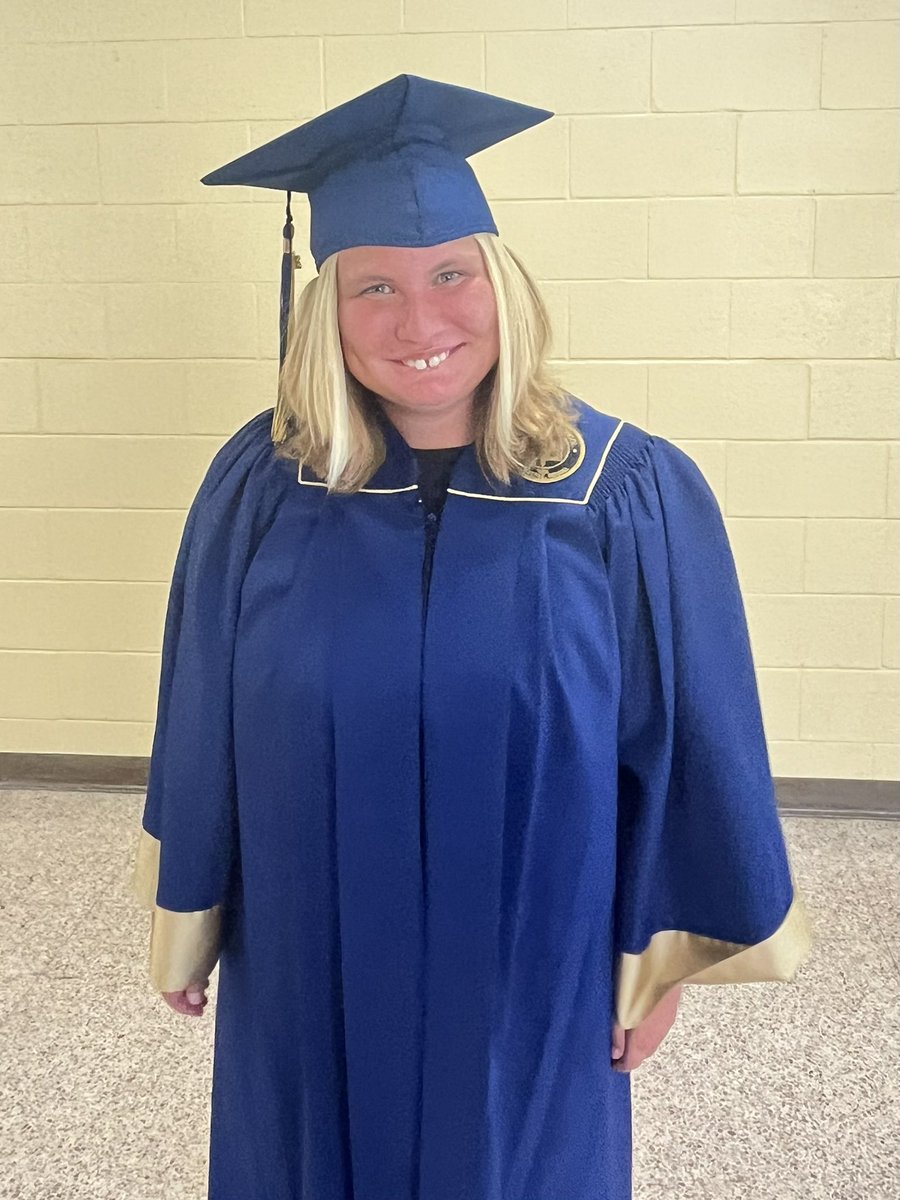 sswhite70's tweet photo. Kyleigh White graduated today!  We are so proud of you! https://t.co/wppTZd90sv