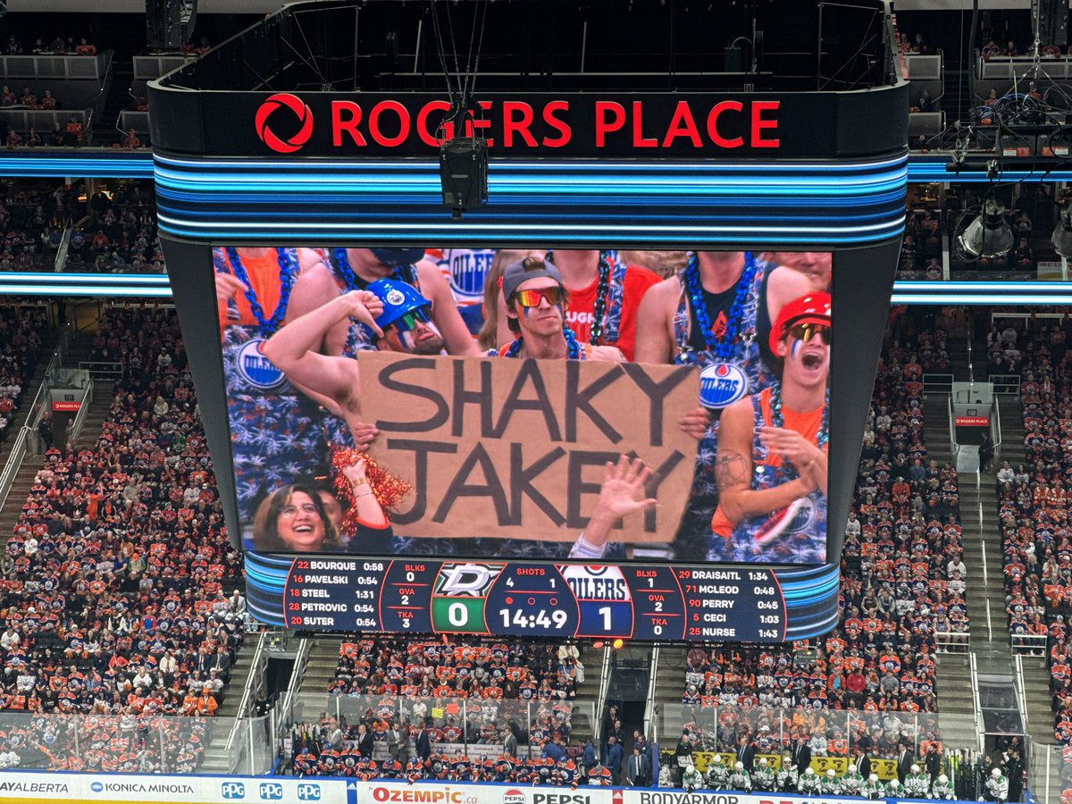 Oilers fans brought a sign for Jake Oettinger