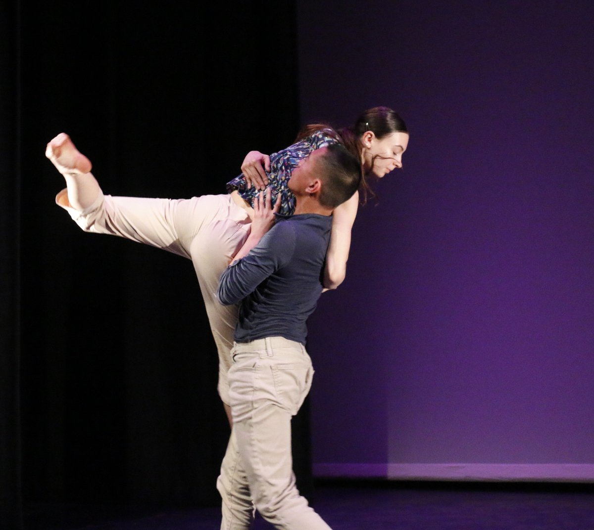 Michala Conroy teaches Saturday Adult Dance June 8!
Register to attend: janefranklin.com/dance-workshop…
Free, donations accepted
@arl_artscene