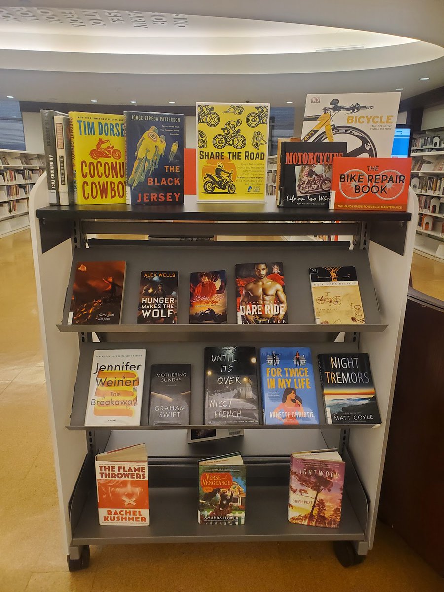 STLpubLibrary's tweet image. #SharetheRoad #bookdisplay