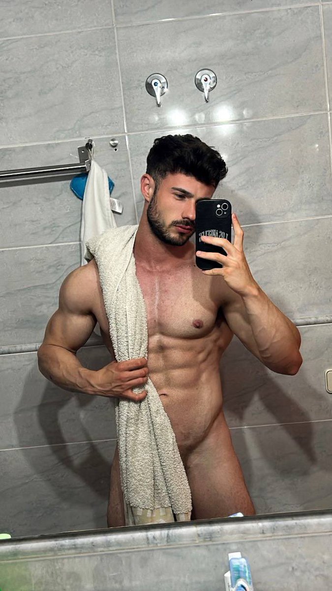 Say “yes” if you want I send you the uncensored pic 🥵💦