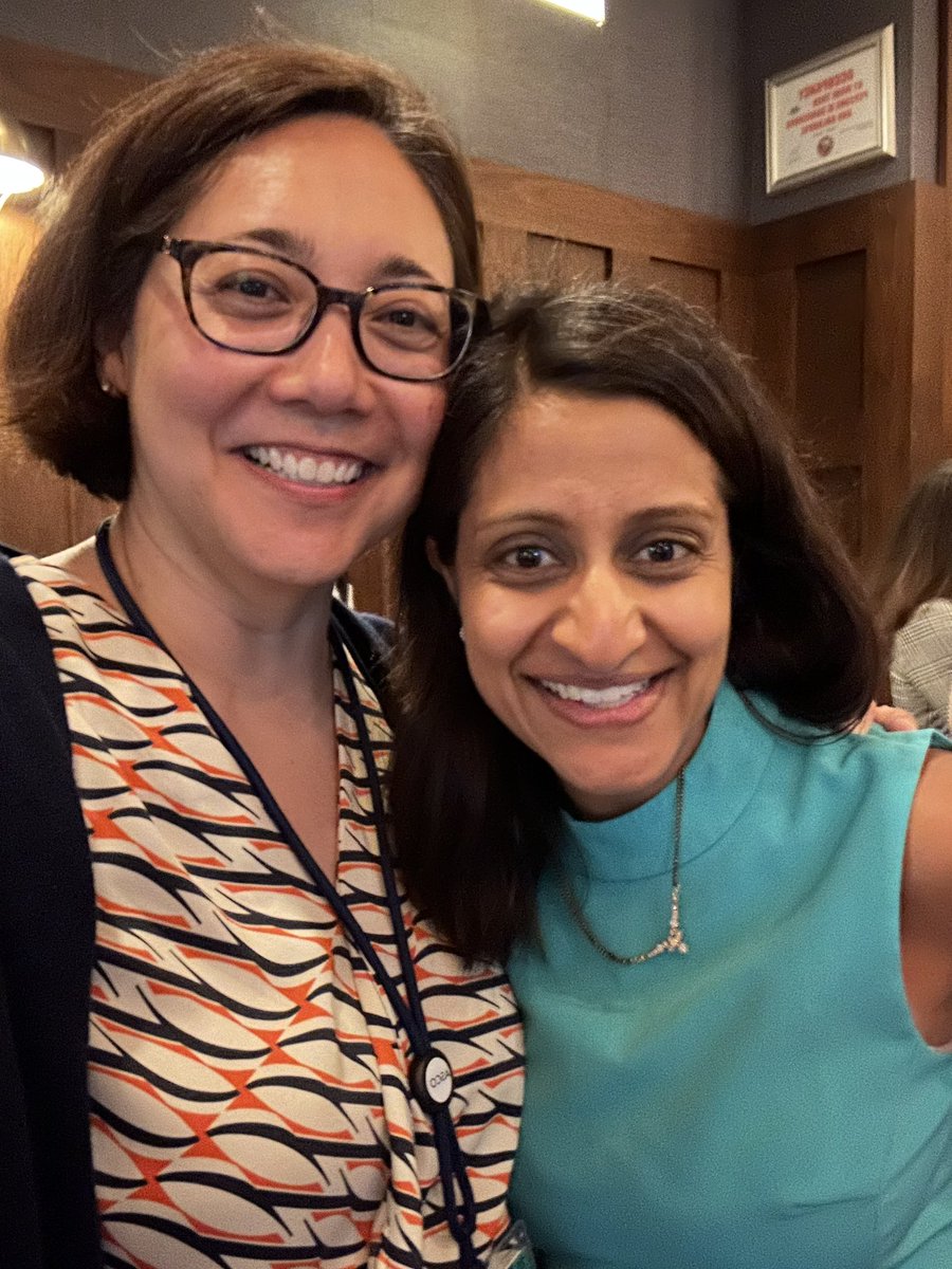 Aparna Raj Parikh (@aparna1024) on Twitter photo So proud of all my <a href="/MGHCancerCenter/">Mass General Cancer Center</a> colleagues presenting such great work but <a href="/LeciaSequist/">Lecia Sequist, MD, MPH</a> is a favorite and just crushed it as the plenary discussant! So proud of all my <a href="/MGHCancerCenter/">Mass General Cancer Center</a> colleagues presenting such great work but <a href="/LeciaSequist/">Lecia Sequist, MD, MPH</a> is a favorite and just crushed it as the plenary discussant!