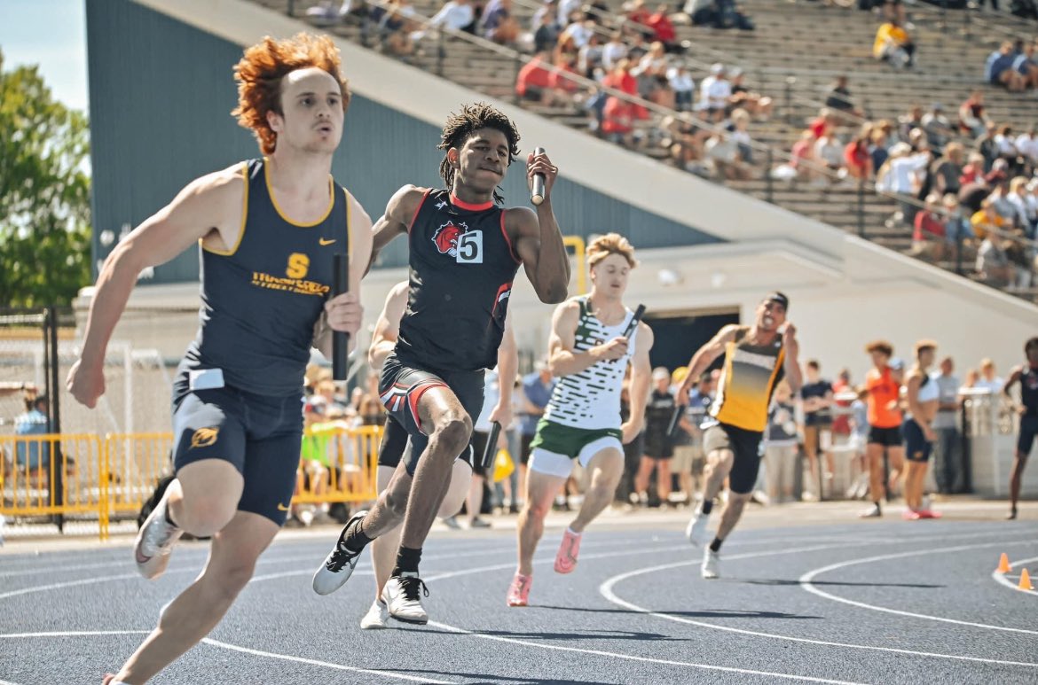 OHHSmensTF's tweet image. The last four weeks of each event is important, here is Junior Tyler Thompson in the 200m, NBC Champion, District Champion, Regional Champion, 5th in semi’s and 7th in the State Division II. His time of 21.92 is second all time to school record holder Hayden Buhro 21.67.