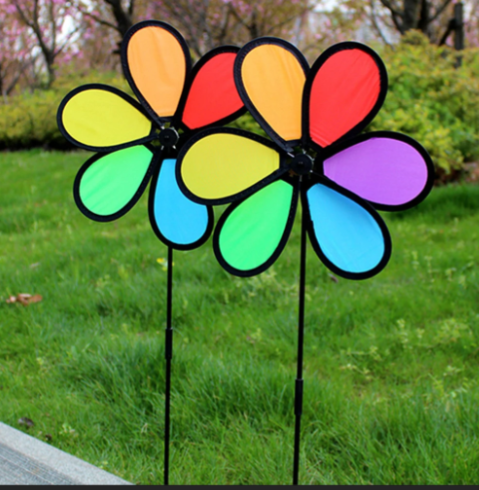 simpledecornmor's tweet photo. This bright Garden Spinner is easy to install.  It can be put in the garden, yard or walk-way.  It is fun to watch because it spins and spins.  Come see our site when it is up and running.  https://t.co/gCsME76tWK
#gardenspinner https://t.co/CkSPB7h3HR
