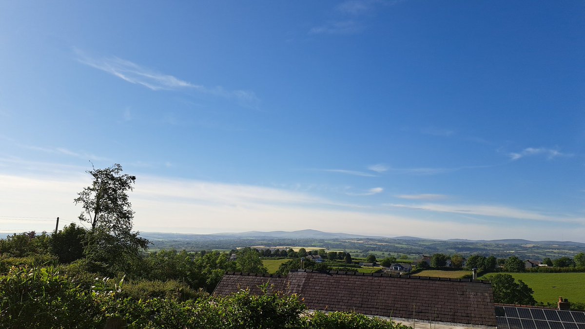 Richard_M_Owen's tweet photo. A few #summer pics from earlier this week....Way out west. #westisbest π΄σ §σ ’σ ·σ ¬σ ³σ Ώππ #pembrokeshire #coast #views
#preselis #hills #sea #wales #photography #ocean https://t.co/PfB032lDbM