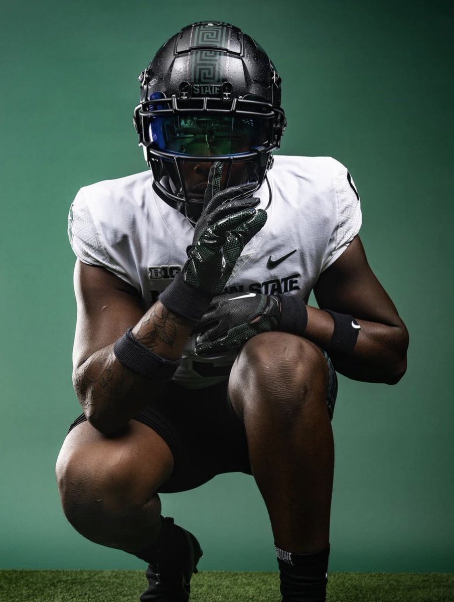 3-star EDGE Mykah Newton spoke with me after his OV to #MichiganState:

“They hit on everything I had questions for. Coach Legi and Antjuan are really cool, man. The hospitality from the staff was good with Coach Smith as head coach.”

@MykahNewton1