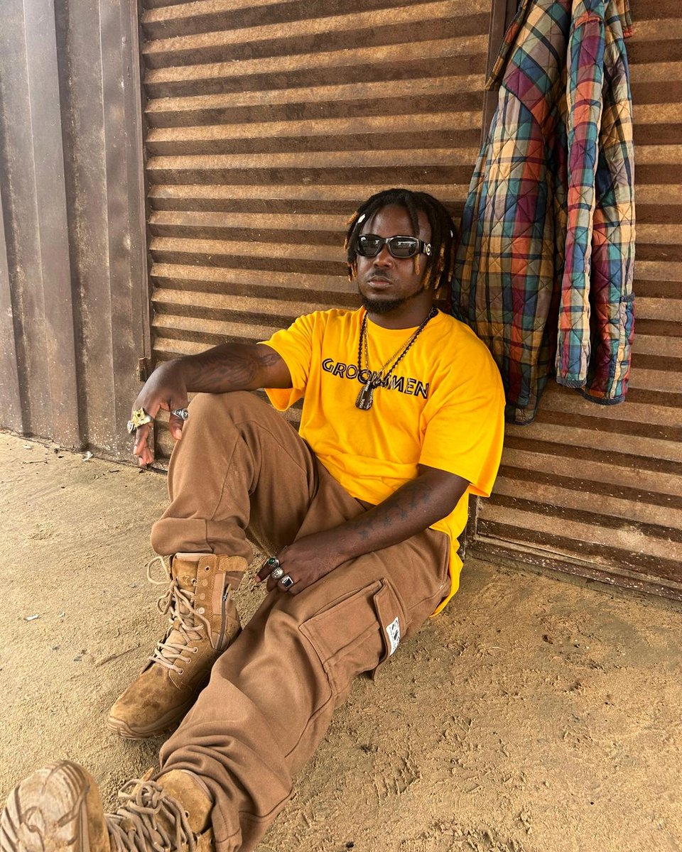 famousmultimed3's tweet photo. Aboa sika dropping 14th of this month https://t.co/4ryvz3XZqN