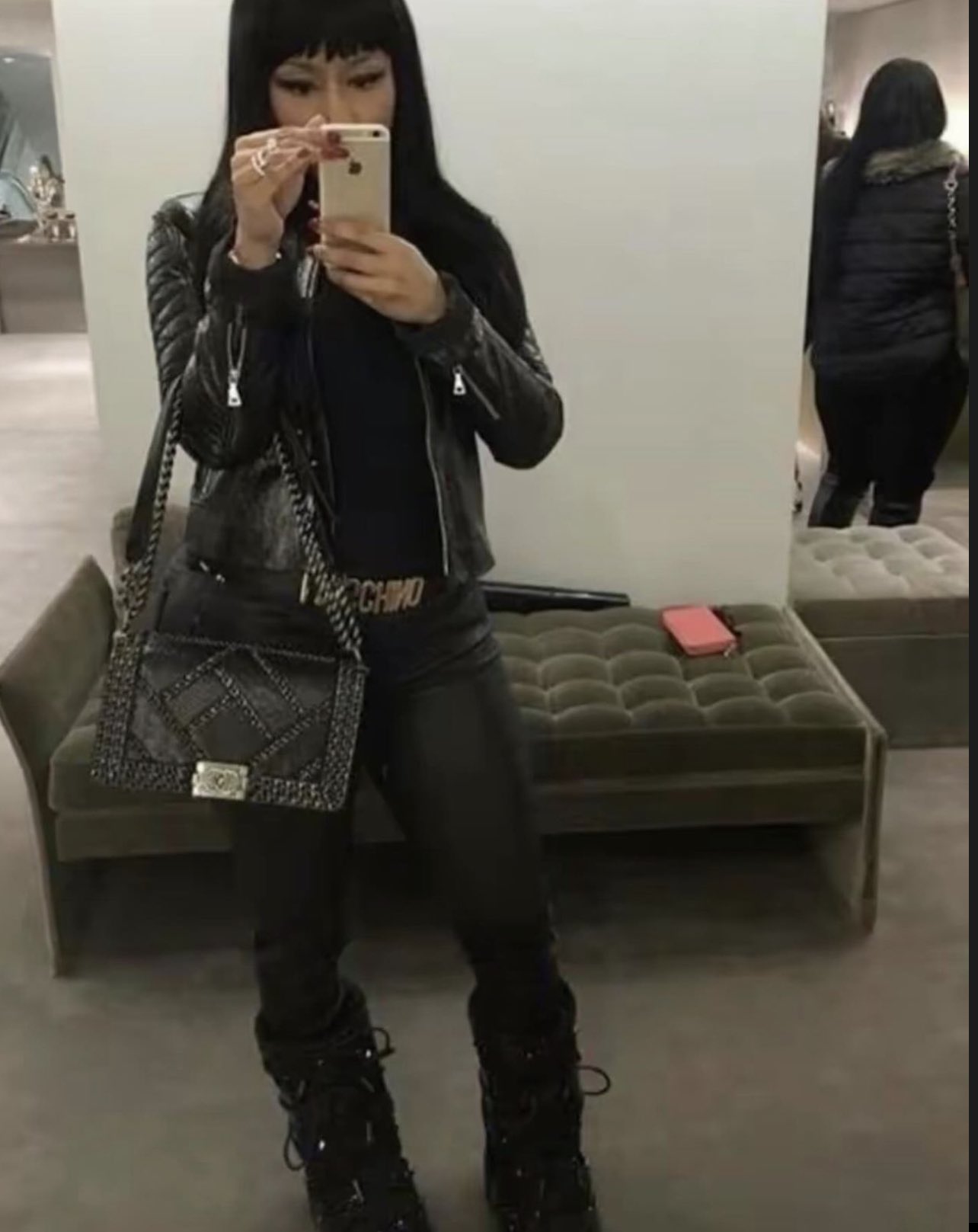 HARDEST FIT PICS on X Old Nicki Minaj All Black Outfit https t VO4DSgc0NA X