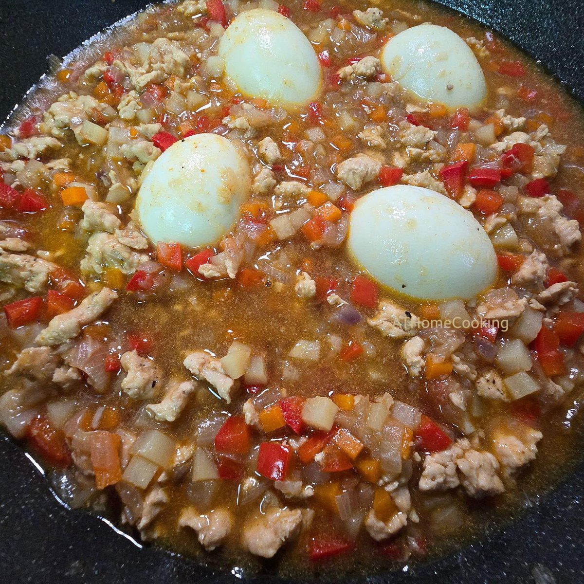 eatinerni's tweet image. Someone help me out here… #isthisathing