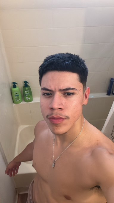 Watch 💌's leaked NSFW photo on TwXstars