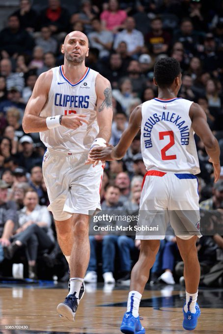 Gutek_z_poligon's tweet photo. Do You remember?
@MGortat acutally played with @shaiglalex for #clipperNation.
#NBAhistory #NBApl #Throwback #Clippers #MG13 #Gortat #MarcinGortat #PolishHammer #PolishMachine #SGA https://t.co/IJLK37GGNi