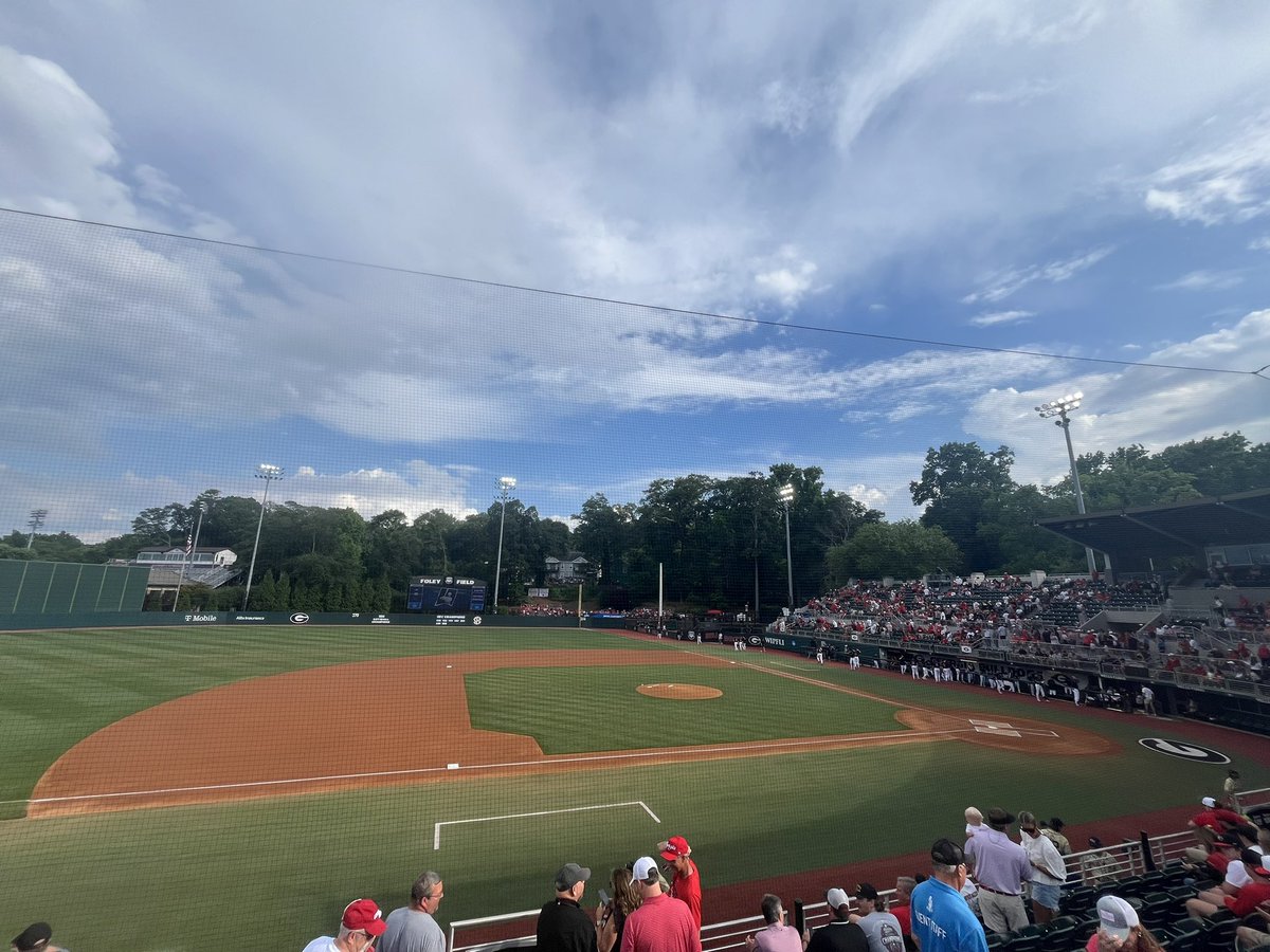 Sunday Night baseball in June at Foley. 16 years since our last Super Regional appearance and all it takes is a win against the enemy from Atlanta #GoDawgs