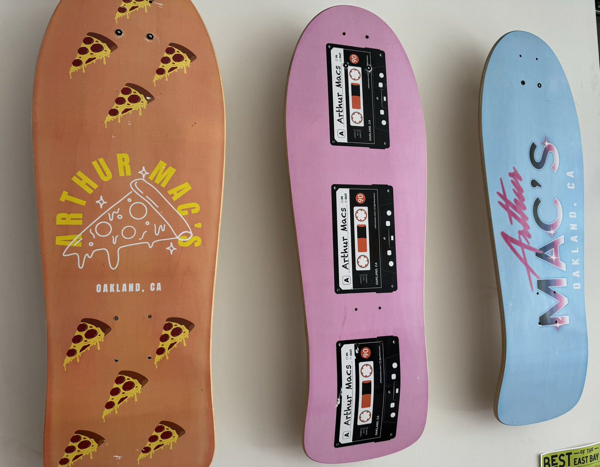 MasconceptArt's tweet image. Drink the city!! Arthur Mac’s in Oakland !!
Pizza 🍕 and brew a winning formula #SundayGroove #craftbeer