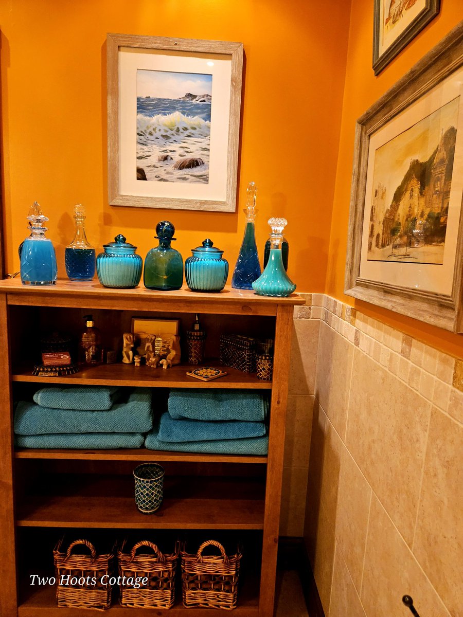 After a long day walking the Pennine Way, a hot soak in a deep Epsom salt bath is the perfect way to relax.
#penninewayguesthouse 
#relaxing #peaceful #scenic #bespoke #retreat