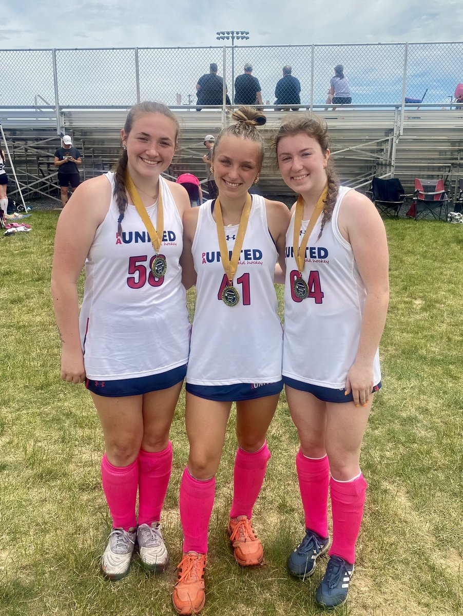 Last tourney for this crew! Next stop 🎓<a href="/dschroll17/">Danielle</a> <a href="/reesearnold28/">reese</a> <a href="/sierramargut/">Sierra Margut</a> <a href="/CCHSFalcons/">Cedar Crest Athletics</a> 🏑💕