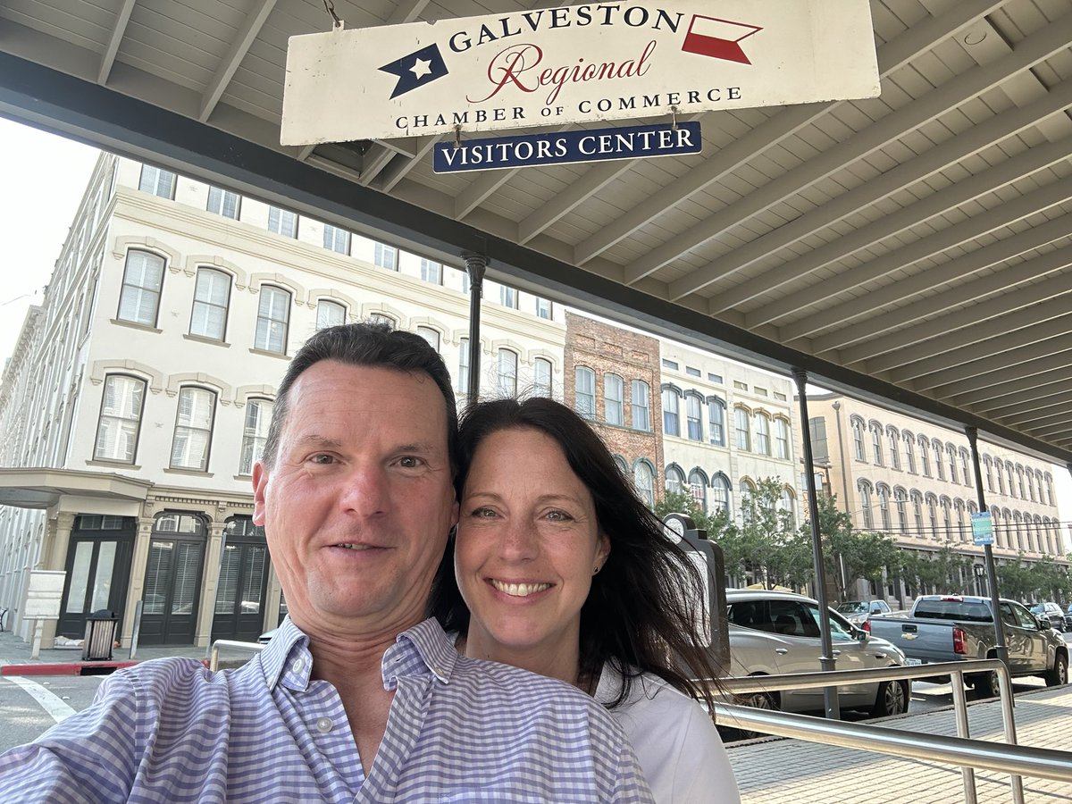 Janos Peti-Peterdi (@jpetipeterdi) on Twitter photo Just arrived in Galveston, TX with <a href="/gyarmatigina/">Georgina Gyarmati</a> and excited to visit UTMB in the next two days! Thank you for the invite <a href="/JochenReiser/">Jochen Reiser MD PhD</a> Just arrived in Galveston, TX with <a href="/gyarmatigina/">Georgina Gyarmati</a> and excited to visit UTMB in the next two days! Thank you for the invite <a href="/JochenReiser/">Jochen Reiser MD PhD</a>