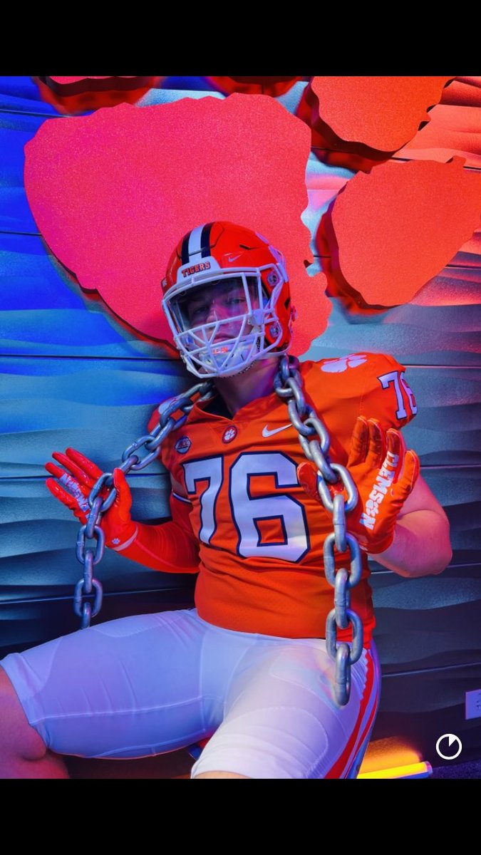 All Glory to God! Extremely grateful and blessed to receive an offer from Clemson University!! Thank you for the opportunity @CoachMattLuke @CoachGRiley @carson_cramer. @coachkostelnik @DaleRodick @CoachLowe212 @Tylerbeckman11