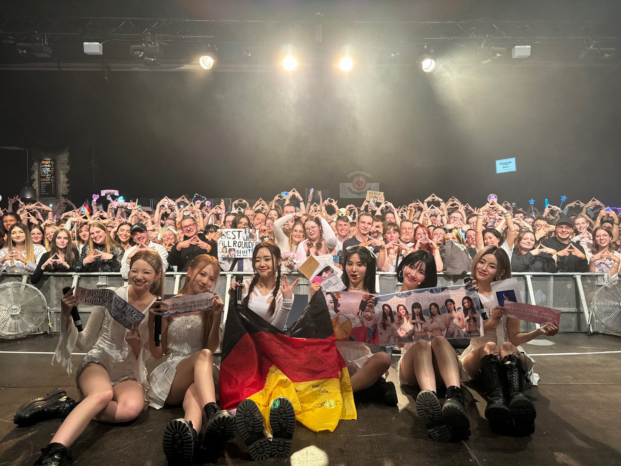 GPGjnjWbUAAfn7T?format=jpg&name=large