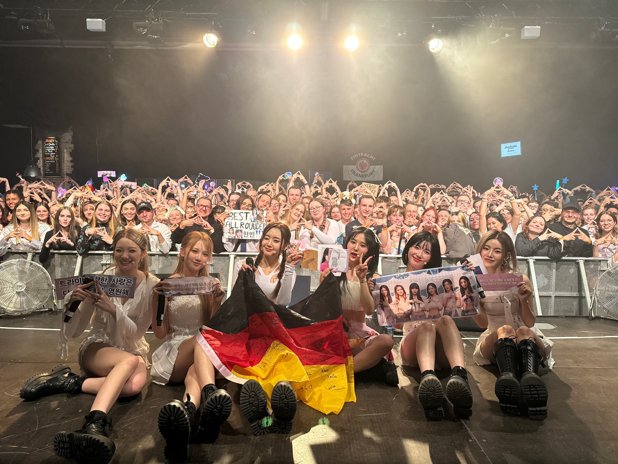 GPGjnjZbEAA6DOM?format=jpg&name=large