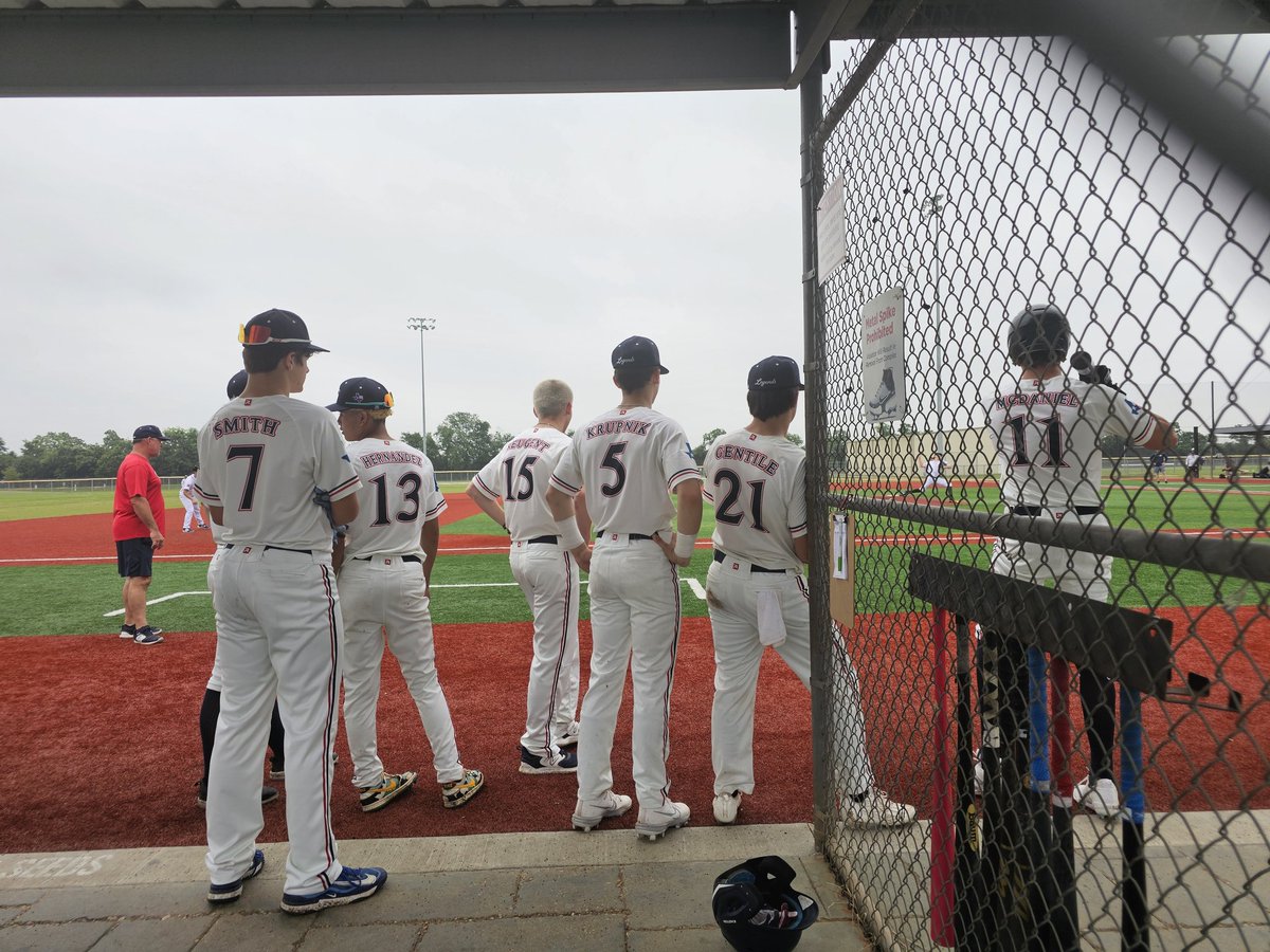 Josuehern27's tweet photo. 1st weekend!! Bat needs to get to work!!! Not bad boys! Let's work. https://t.co/1koQYxhxTZ
