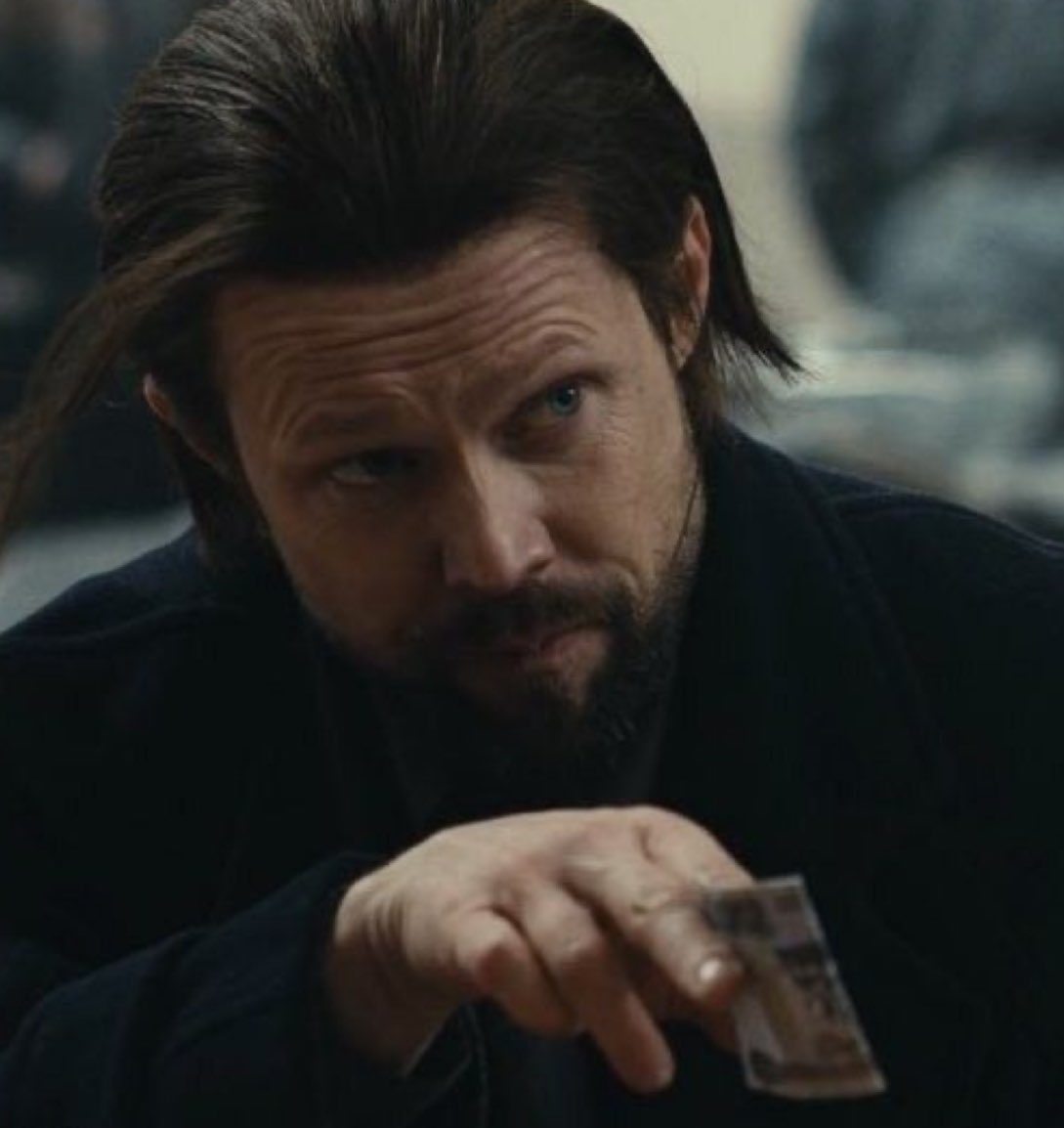 - Что такой хмурый?

- Вчера мрачный договор заключил,..

- Может, брачный?

- Юридически, да.

| #мгтд #гтд |