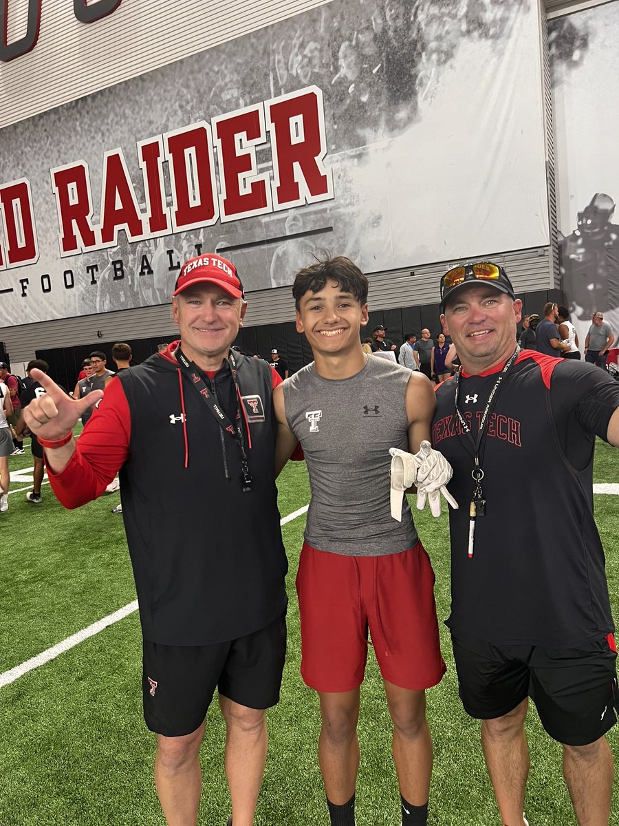 Moises_Tres03's tweet photo. Thank you for the opportunity to get better thanks coaches for the awesome camp @TexasTechFB @Coach_Martin34 @JoeyMcGuireTTU @CoachKennyPerry @jplunky5 @CoachSandovalOL @THS_FB https://t.co/pKXfI0G4Ea