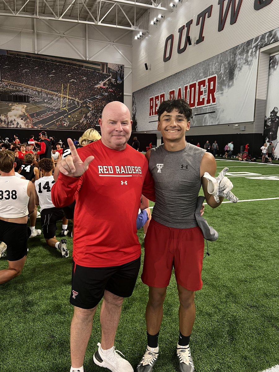 Moises_Tres03's tweet photo. Thank you for the opportunity to get better thanks coaches for the awesome camp @TexasTechFB @Coach_Martin34 @JoeyMcGuireTTU @CoachKennyPerry @jplunky5 @CoachSandovalOL @THS_FB https://t.co/pKXfI0G4Ea